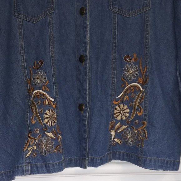 Vintage BFA Classics Denim Blouse with Embroidery/Beaded Design-Size 24W - Picture 2 of 7